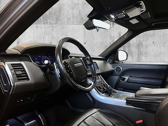 Land Rover Range Rover Sport 14 of 30