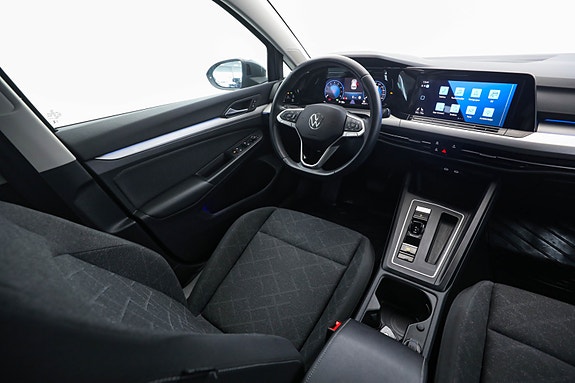 Volkswagen Golf VIII 16 of 30