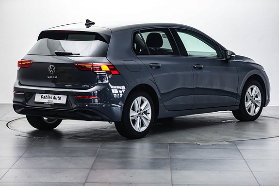 Volkswagen Golf VIII 5 of 30