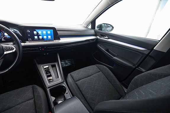 Volkswagen Golf VIII 15 of 30