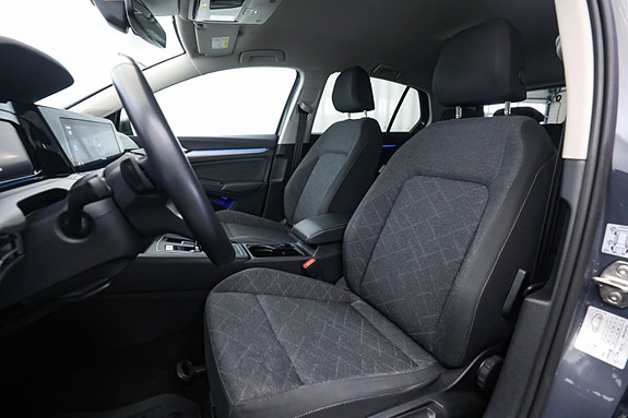 Volkswagen Golf VIII 22 of 30