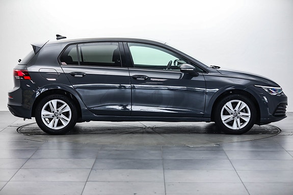 Volkswagen Golf VIII 3 of 30