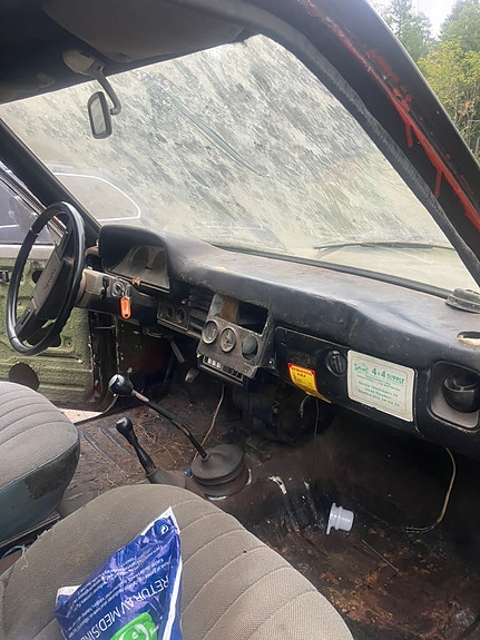 Toyota HiLux 11 of 24