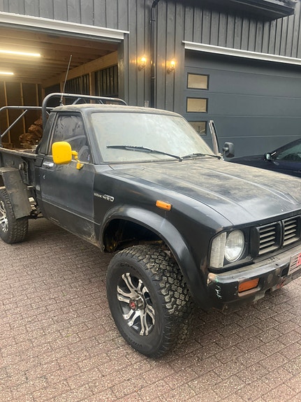 Toyota HiLux 13 of 24