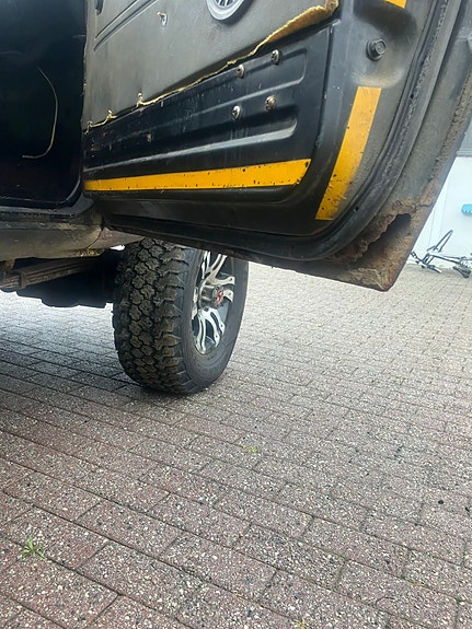 Toyota HiLux 12 of 24