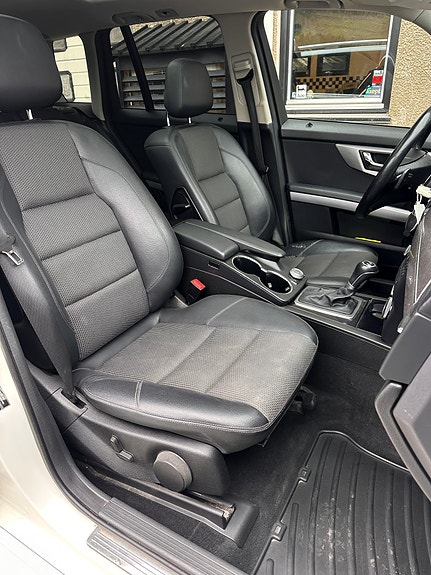 Mercedes-Benz GLK220 22 of 25