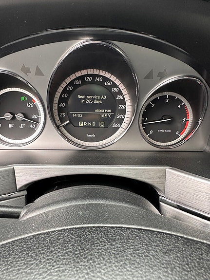 Mercedes-Benz GLK220 16 of 25