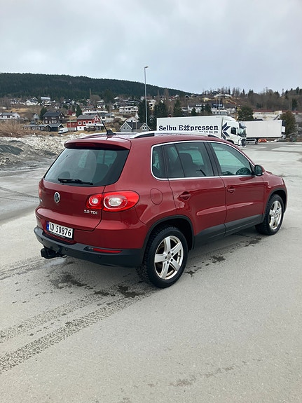 Volkswagen Tiguan 3 of 4