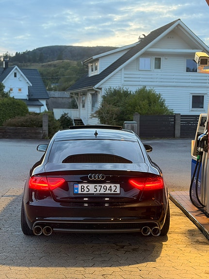Audi A5 7 of 30