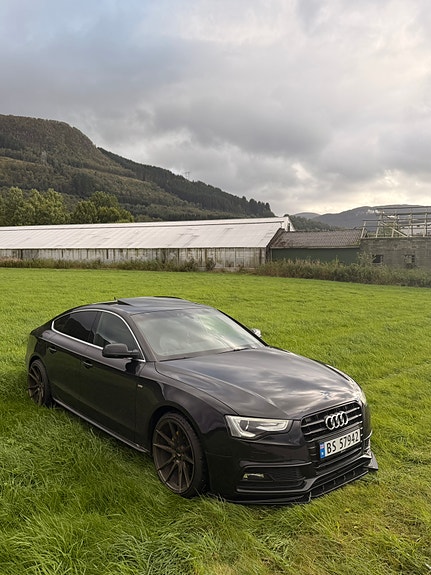 Audi A5 2 of 30