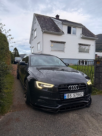 Audi A5 3 of 30