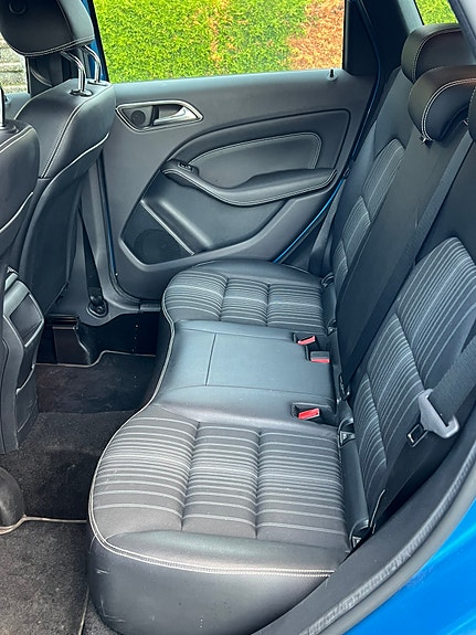 Mercedes-Benz B180 13 of 13