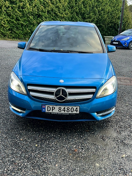 Mercedes-Benz B180 6 of 13