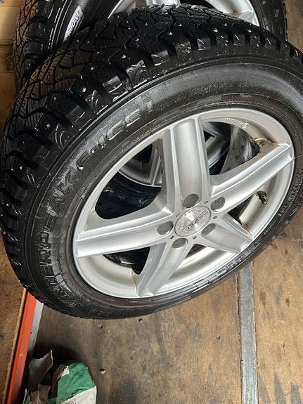 Mercedes-Benz B180 9 of 13