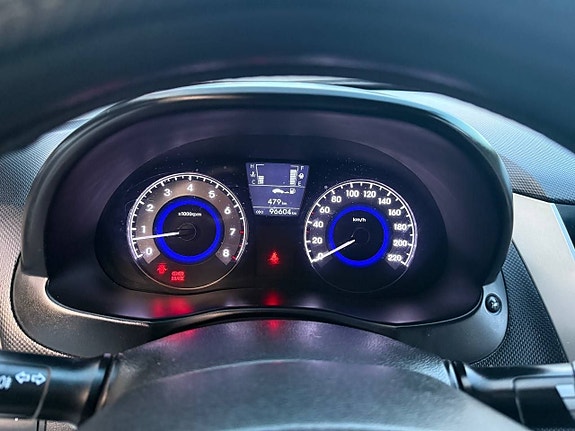 Hyundai Accent 9 of 19