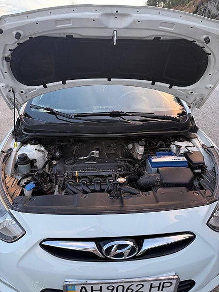 Hyundai Accent 14 of 19