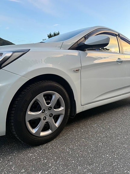 Hyundai Accent 6 of 19