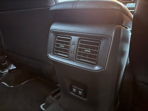 Toyota RAV4 23 of 26