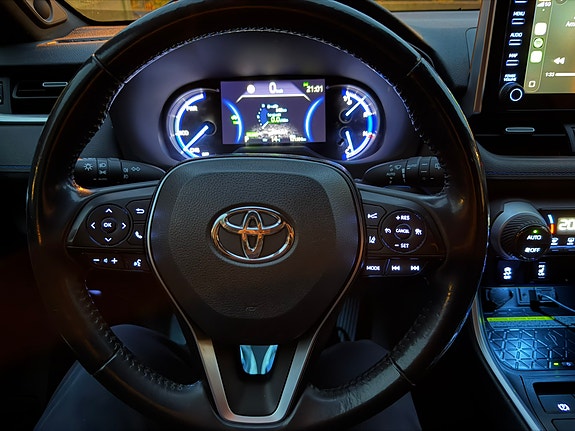 Toyota RAV4 14 of 26