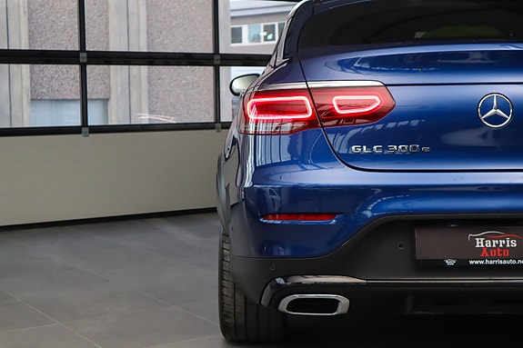 Mercedes-Benz GLC300 e 20 of 30