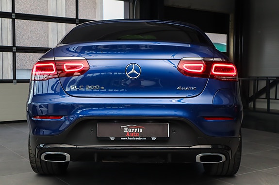 Mercedes-Benz GLC300 e 21 of 30