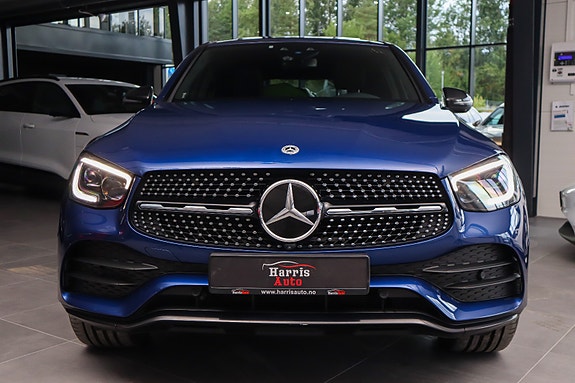 Mercedes-Benz GLC300 e 11 of 30