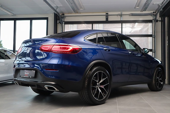 Mercedes-Benz GLC300 e 24 of 30