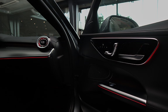 Mercedes-Benz C220 d 24 of 30