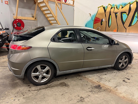 Honda Civic 8 of 15