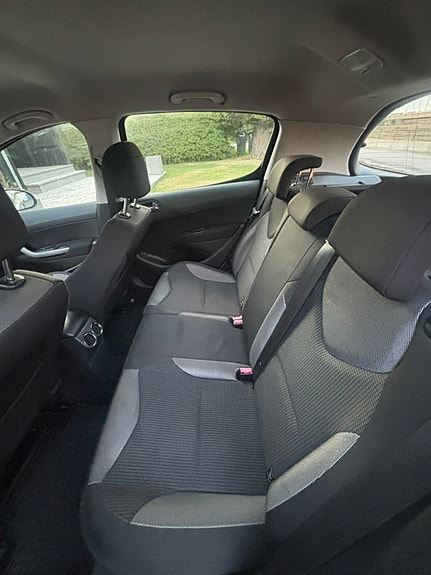 Peugeot 308 15 of 15