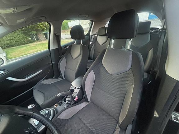 Peugeot 308 6 of 15