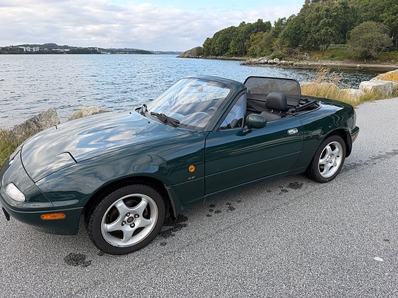 Mazda MX-5 8 of 18