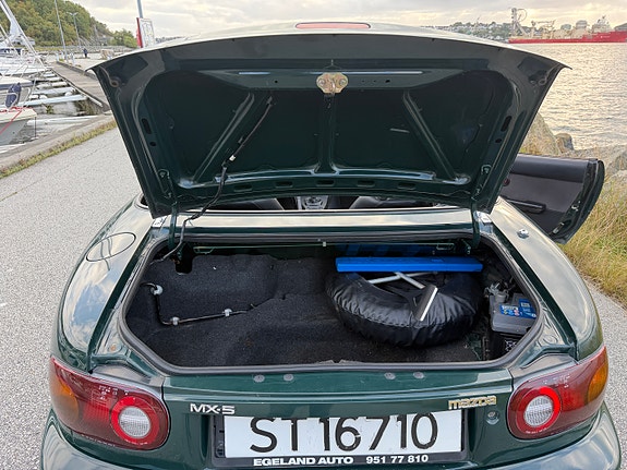 Mazda MX-5 15 of 18