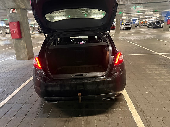 Peugeot 308 9 of 18