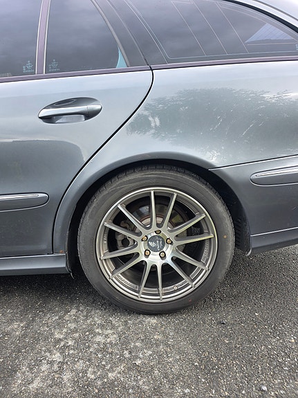 Mercedes-Benz E220 15 of 23