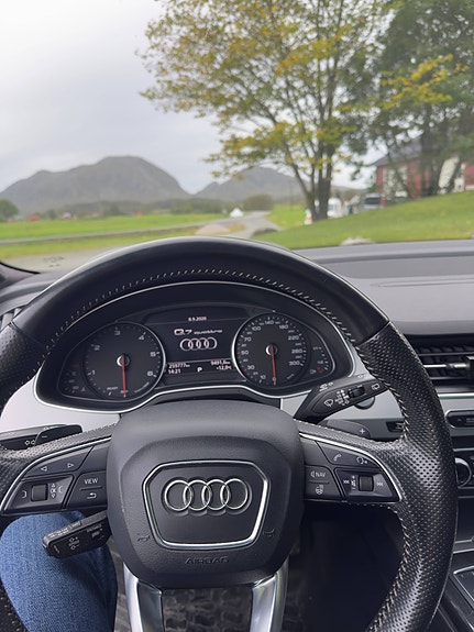 Audi Q7 10 of 21