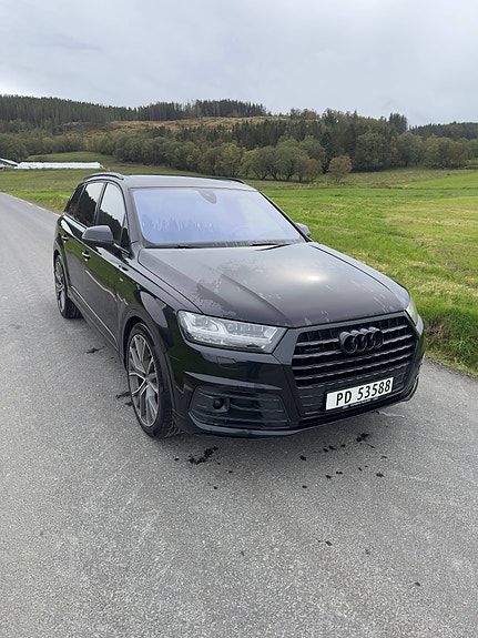 Audi Q7 4 of 21