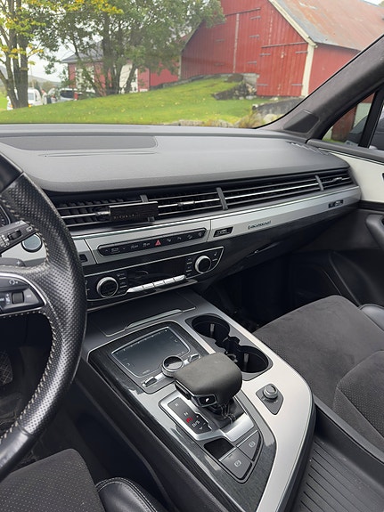 Audi Q7 11 of 21