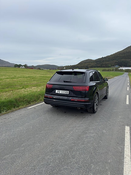Audi Q7 7 of 21