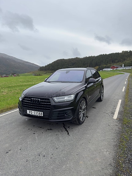 Audi Q7 8 of 21