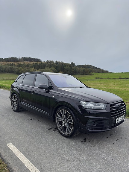 Audi Q7 9 of 21