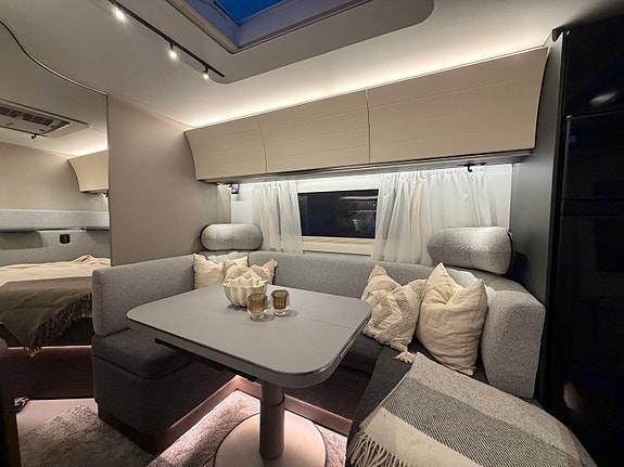 Bilde 34 av Adria Alpina 753hk.Aircondition.Kampa luft telt.