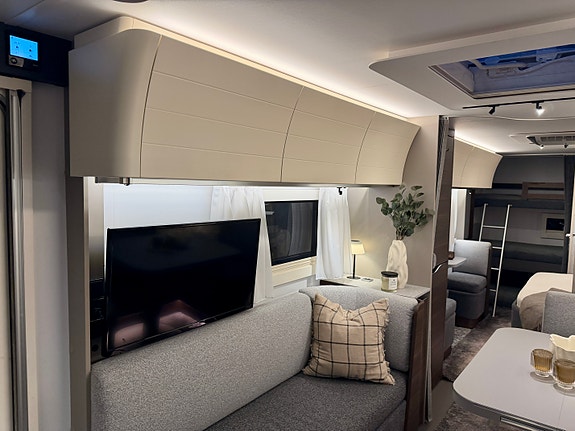 Bilde 21 av Adria Alpina 753hk.Aircondition.Kampa luft telt.