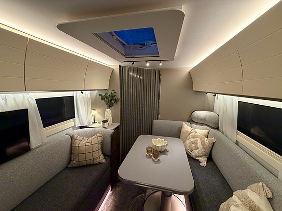 Bilde 37 av Adria Alpina 753hk.Aircondition.Kampa luft telt.