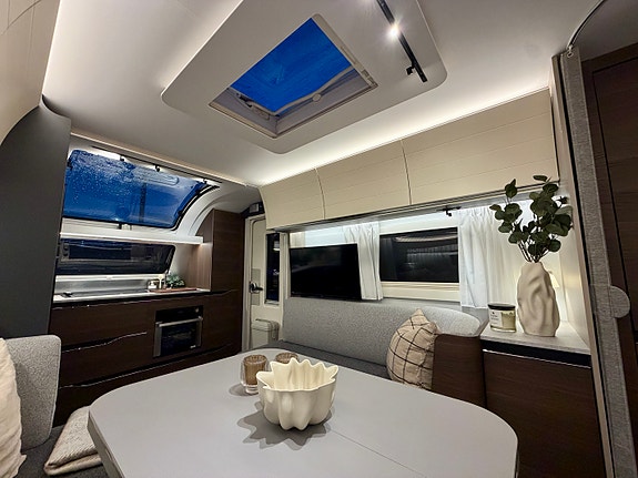 Bilde 25 av Adria Alpina 753hk.Aircondition.Kampa luft telt.