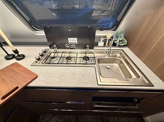 Bilde 12 av Adria Alpina 753hk.Aircondition.Kampa luft telt.