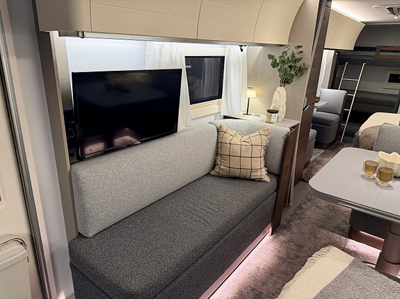 Bilde 22 av Adria Alpina 753hk.Aircondition.Kampa luft telt.
