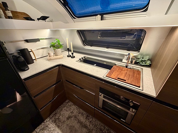 Bilde 9 av Adria Alpina 753hk.Aircondition.Kampa luft telt.