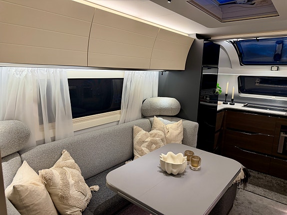 Bilde 26 av Adria Alpina 753hk.Aircondition.Kampa luft telt.