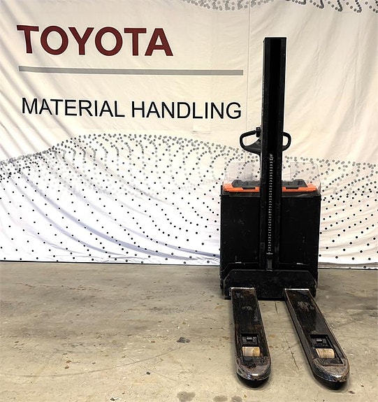 Toyota SWE080L 3 of 4